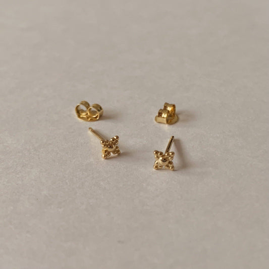 Aura Studs: Gold