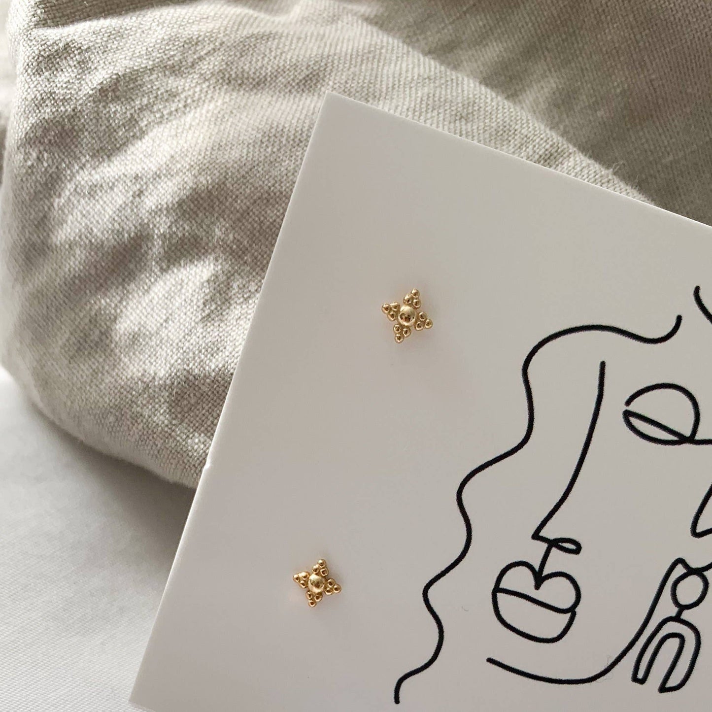 Aura Studs | Gold